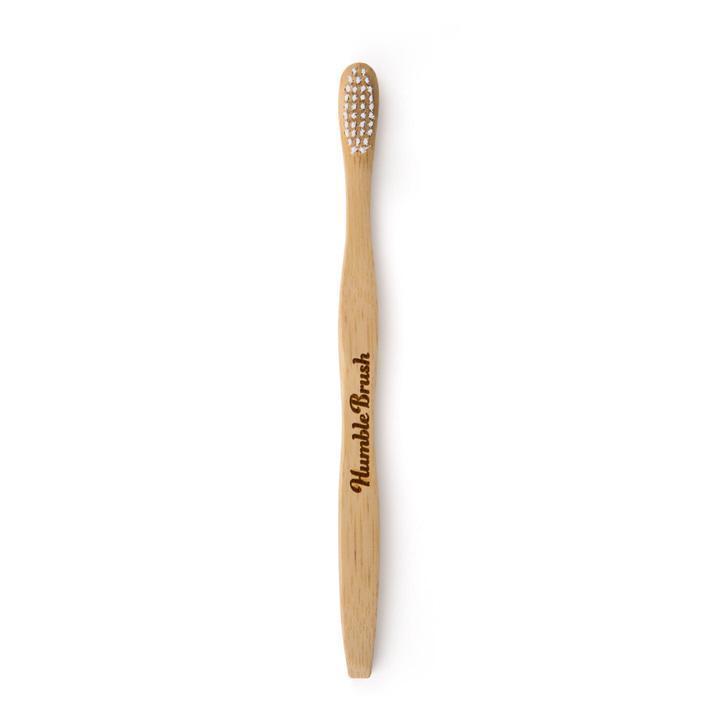 自然素材である竹を使った歯ブラシ