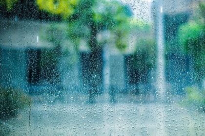 梅雨のジメジメした室内を快適空間に変えるライフハック